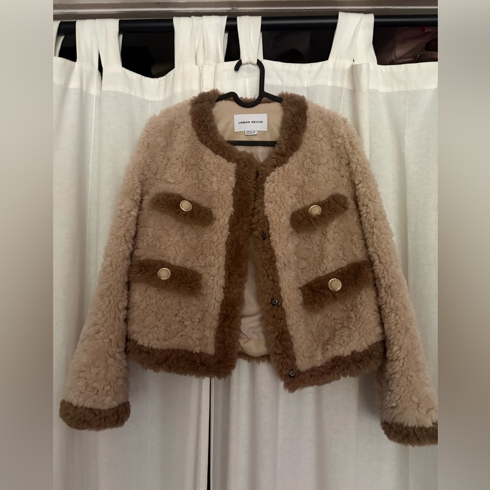 Urban Revivo Fuzzy Jacket